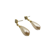 Load image into Gallery viewer, Vintage Pearl Dangle Drop Earrings