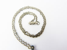 Load image into Gallery viewer, Vintage Silver Tone Flower Necklace