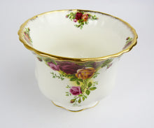 Load image into Gallery viewer, Royal Albert Bone China Old Country Roses Planter/Jardiniere