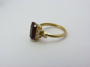 Vintage Avon Gold Tone & Amethyst Glass Ring Size P