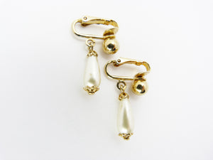 Vintage Sarah Coventry Gold Tone Faux Pearl Clip On Earrings