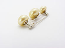 Load image into Gallery viewer, Vintage Faux Pearl Bar Brooch