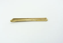 Load image into Gallery viewer, Vintage Gold Tone Mother of Pearl Tie Clip