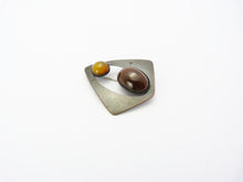 Load image into Gallery viewer, Vintage Modernist Copper Style &amp; Brown Amber Glass Brooch