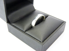 Load image into Gallery viewer, Vintage Silver Wedding Band Ring - UK Size N