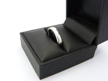 Load image into Gallery viewer, Vintage Silver Wedding Band Ring UK Size N