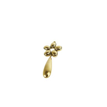 Load image into Gallery viewer, Vintage Gold Tone Flower Pendant
