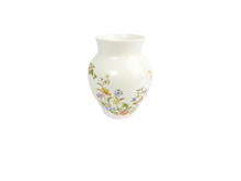 Load image into Gallery viewer, Vintage Aynsley Fine Bone China &#39;Cottage Garden&#39; Vase