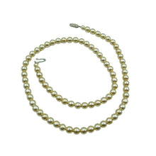 Load image into Gallery viewer, vintage faux pearl bead necklace