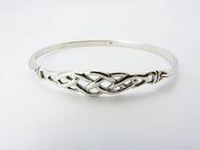 Load image into Gallery viewer, Vintage Silver 925 Scottish Celtic Knot Bangle Bracelet