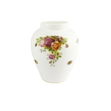 Load image into Gallery viewer, Vintage Royal Albert Old Country Roses Vase